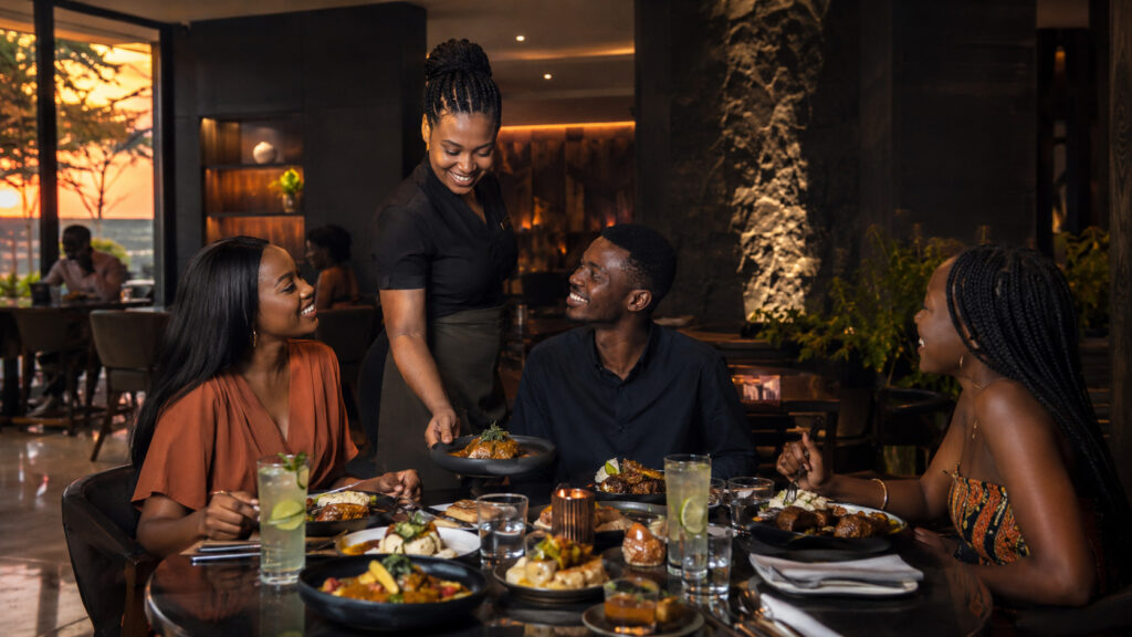 Akwaaba Table